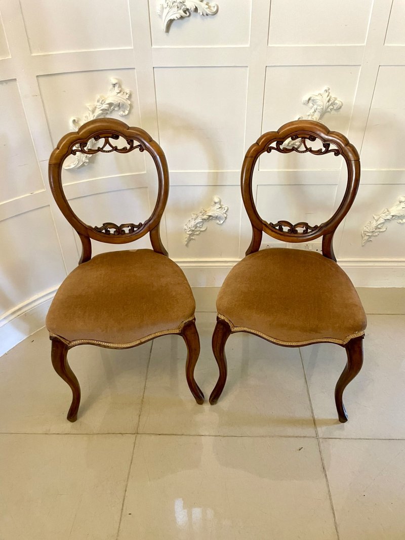 Quality Set of Six Antique Victorian Carved Walnut Balloon-Back Dining Chairs